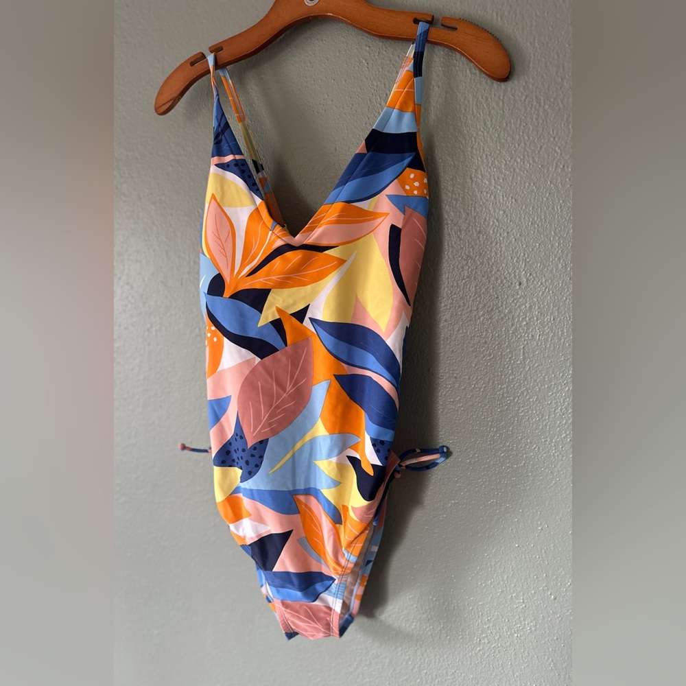 KONA SOL Hawaiian Print Adjustable Racerback Cinch-Side One Piece Swimsuit L